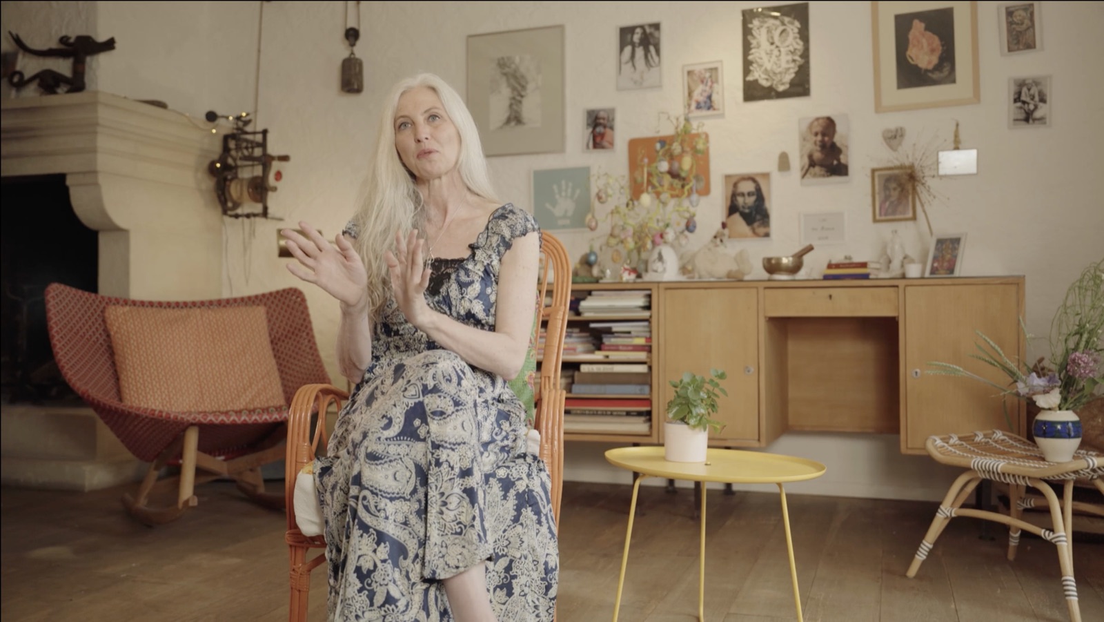 Une autrice de La Clairière, chez elle